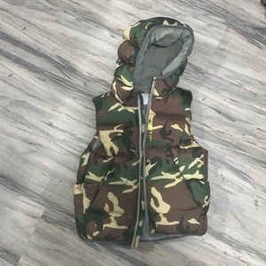Boys size 4/5 Zara Puffer Vest